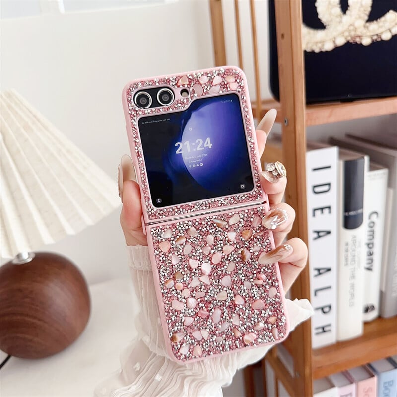 Specially designed for Galaxy Z Flip 3/Galaxy Z Flip 4/Galaxy Z Flip 5/Galaxy Z Flip 6 phone case, flash diamond style, unique appearance
