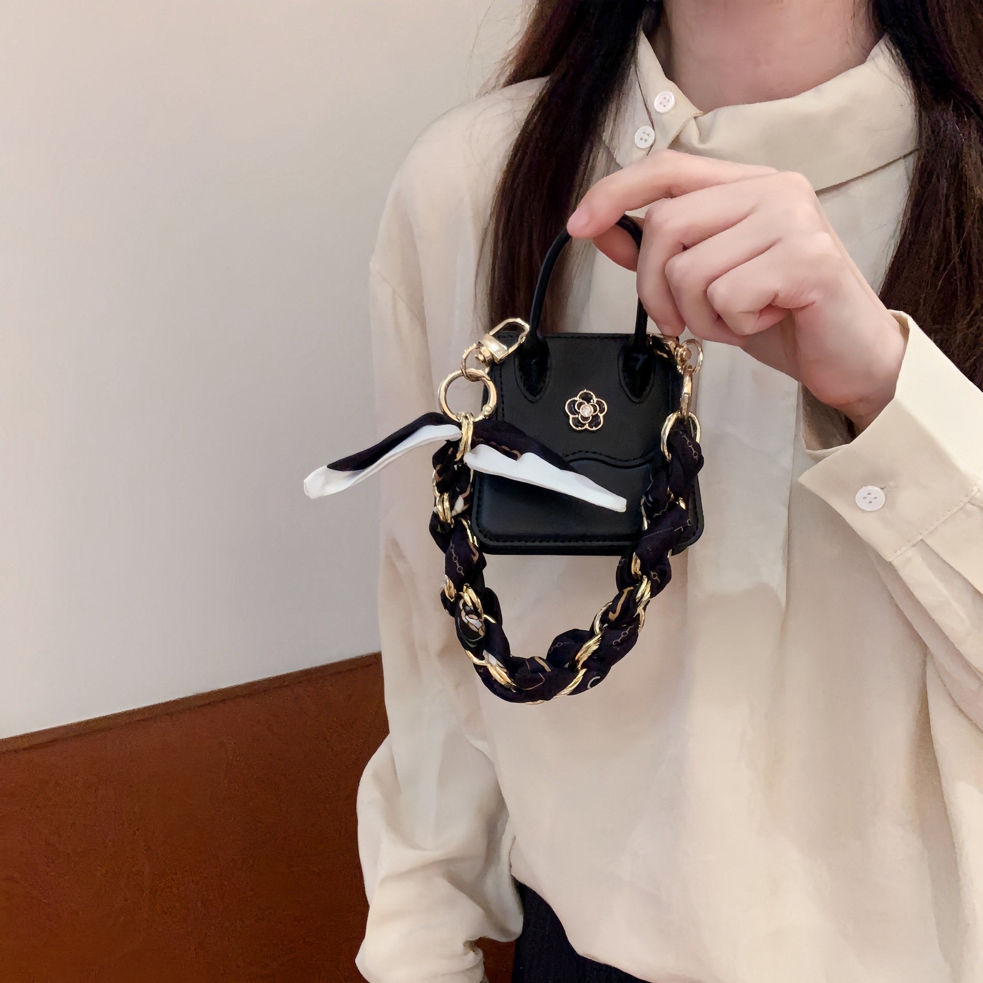 Luxury Flower Handbag Phone Case for Galaxy Z Flip 3/Galaxy Z Flip 4/Galaxy Z Flip 5/Galaxy Z Flip 6