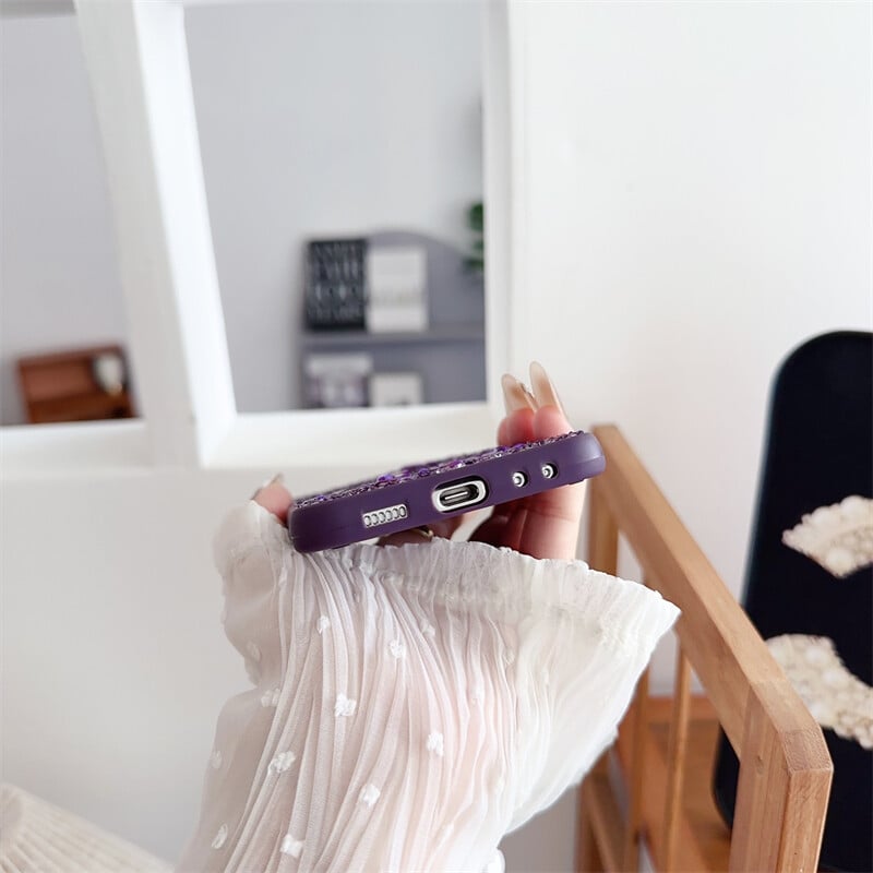 Specially designed for Galaxy Z Flip 3/Galaxy Z Flip 4/Galaxy Z Flip 5/Galaxy Z Flip 6 phone case, flash diamond style, unique appearance