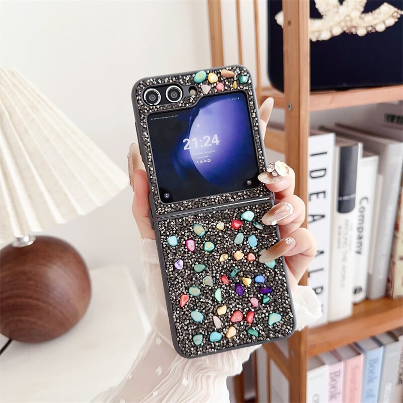 Specially designed for Galaxy Z Flip 3/Galaxy Z Flip 4/Galaxy Z Flip 5/Galaxy Z Flip 6 phone case, flash diamond style, unique appearance