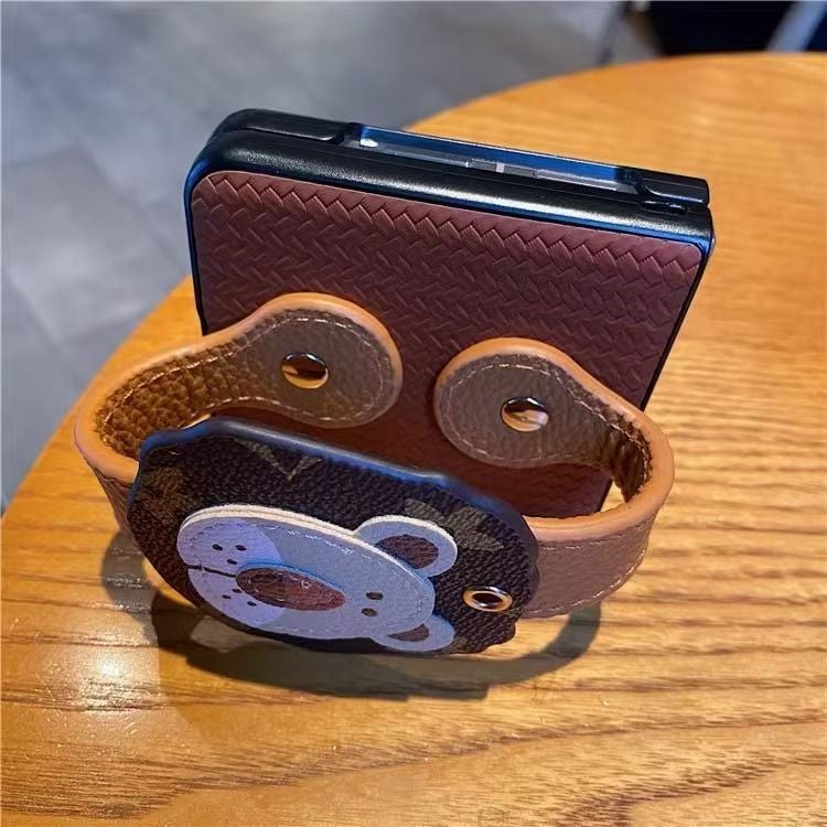 Lion Wristband Phone Case for Galaxy Z Flip 3/Galaxy Z Flip 4/Galaxy Z Flip 5/Galaxy Z Flip 6