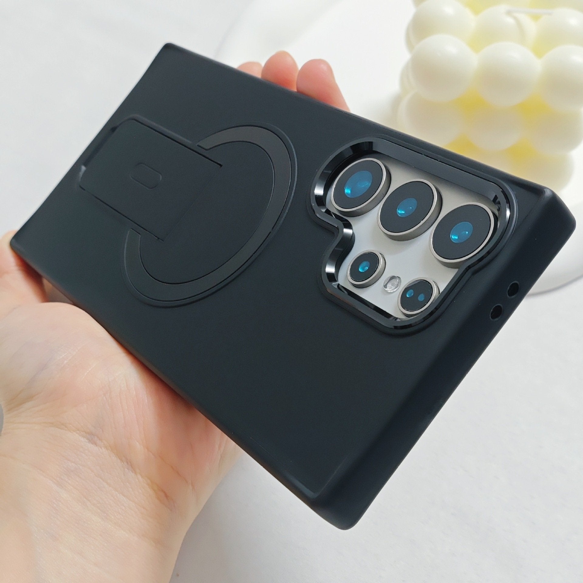 Suitable For Galaxy S25/S24/23 Series Magnetic Bracket Skin-feel Phone Case