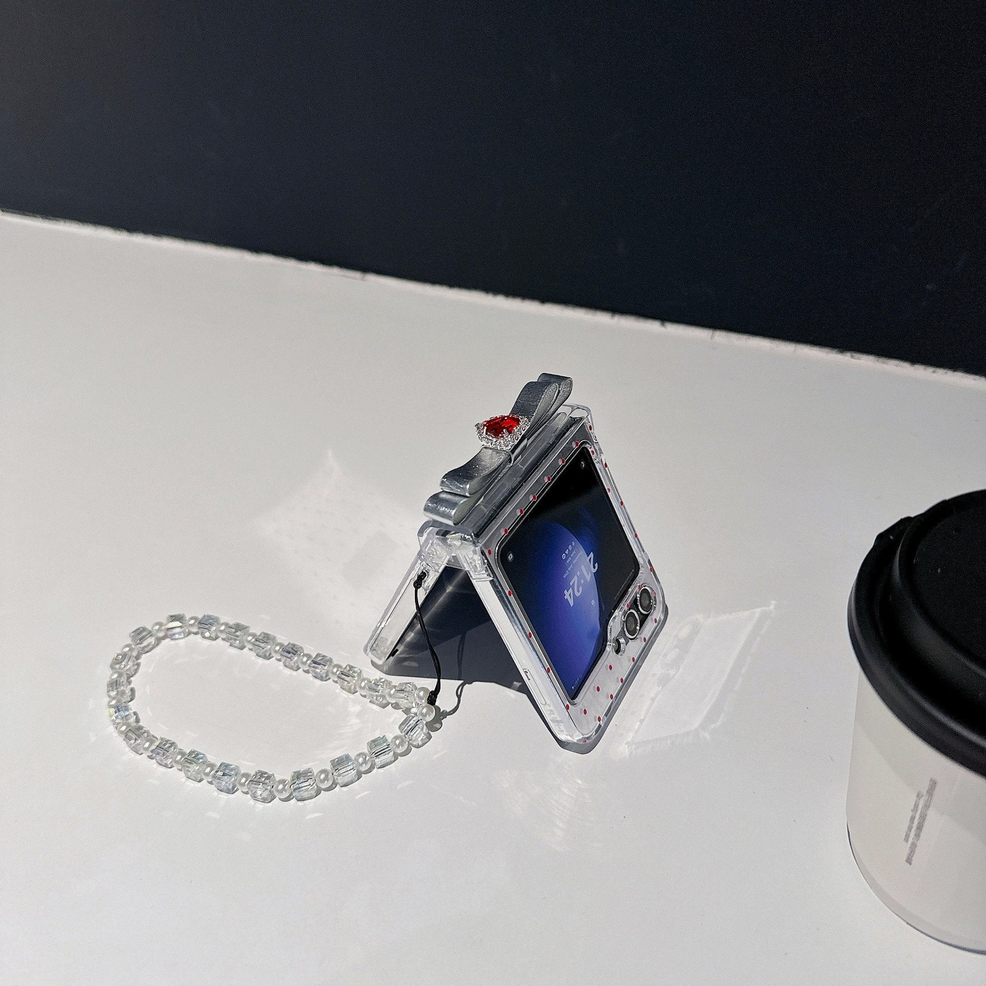 [🎀New🌸]Feather Yarn Red Polka Dot Bowknot Mobile Phone Case For Galaxy Z Flip 3/Galaxy Z Flip 4/Galaxy Z Flip 5/Galaxy Z Flip 6