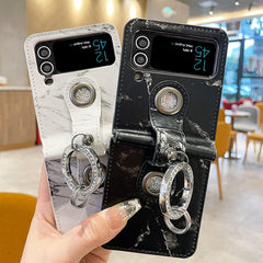 Galaxy Z Flip 3/Galaxy Z Flip 4/Galaxy Z Flip 5/Galaxy Z Flip 6 | Soft marbled leather phone case with luxurious glitter ring