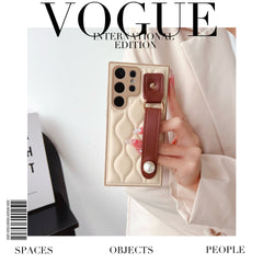 Ultra-Thin Wristband Anti-Fall Skin-Feel Creative Simple Protective Case For Samsung Galaxy S25 S24 S23 Series