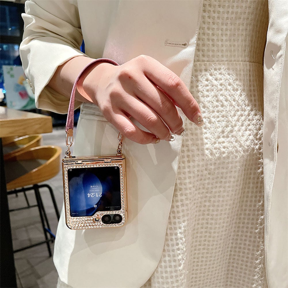 Diamond Glitter Hand-Held Wristband All-Inclusive Anti-Fall Protection Phone Case For Galaxy Z Flip 3 / Galaxy Z Flip 4 / Galaxy Z Flip 5 / Galaxy Z Flip 6